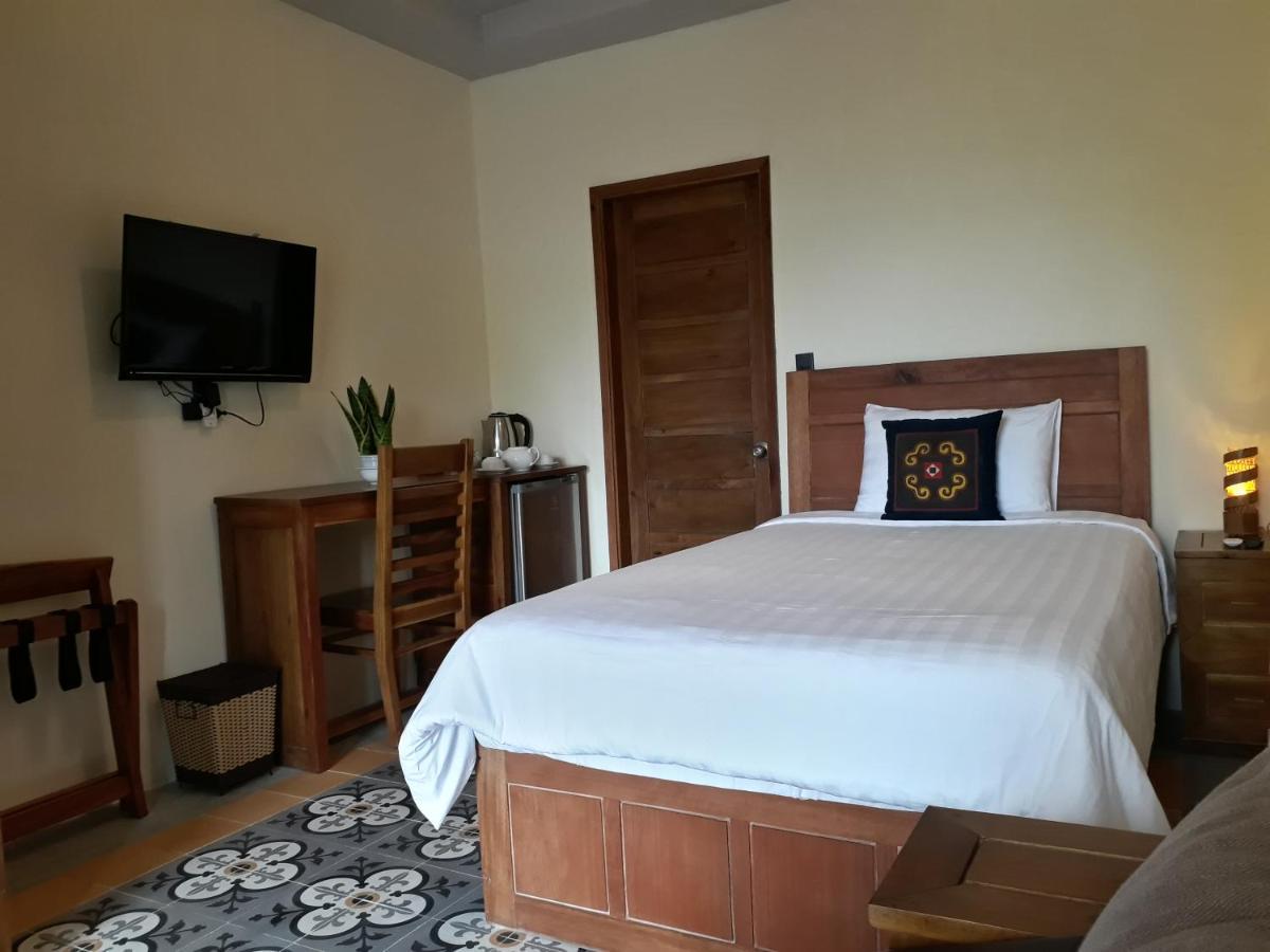 Hotel Pink Tulip Hoi An Exterior foto